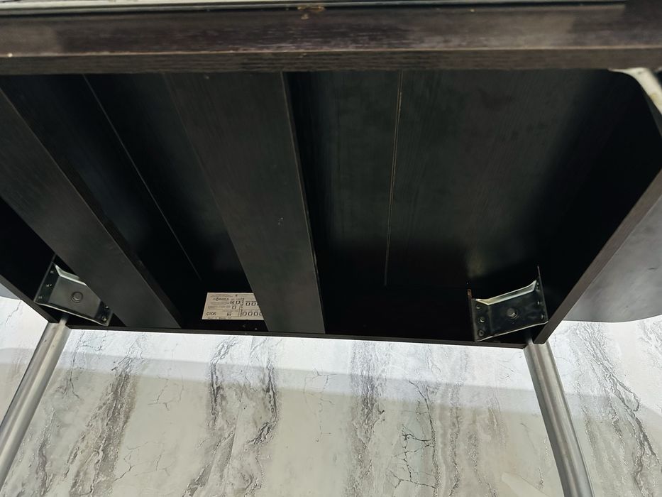 Обеденный стол б/у