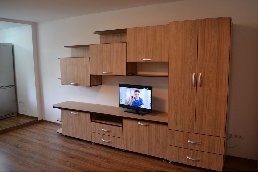 Inchiriez garsoniera strada Brasovului