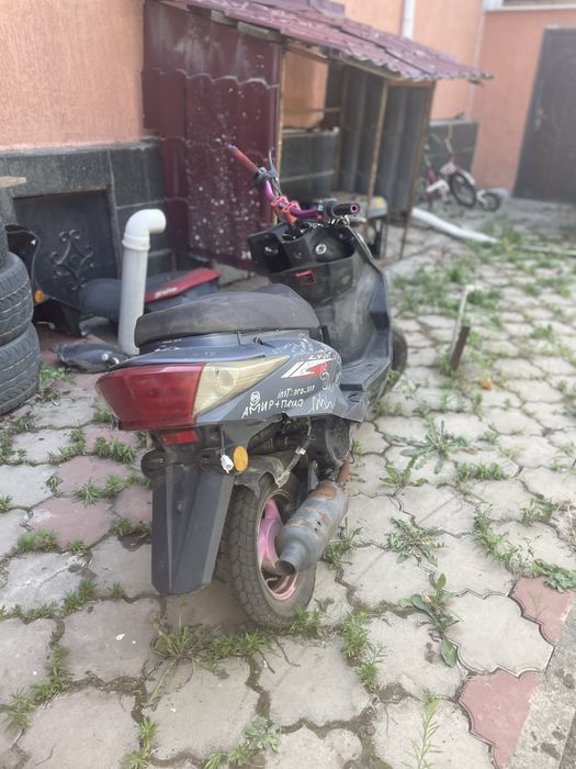 Продам мопед скутер м8
