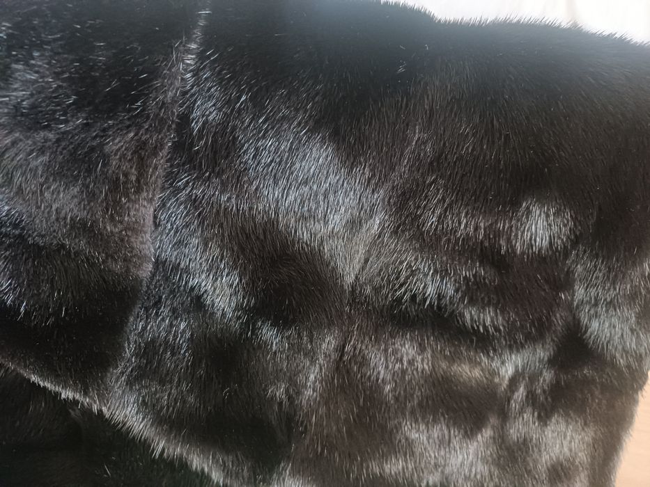 Продам норковую шубу