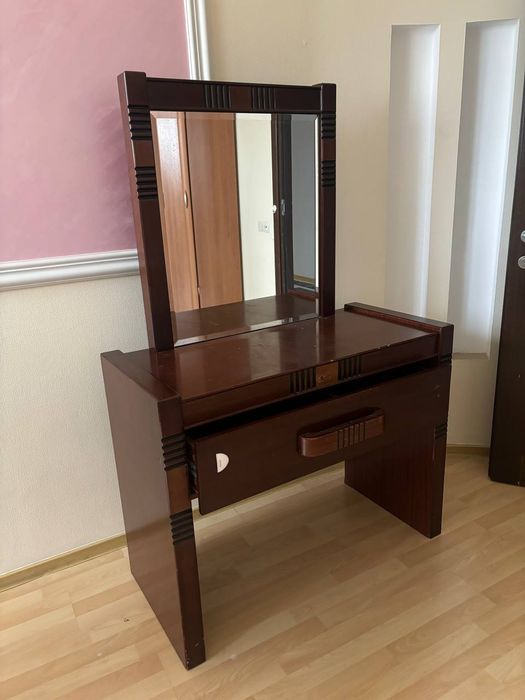 Туалетный столик