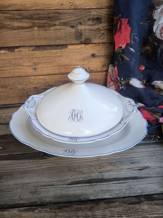 Комплект съдове за сервиране