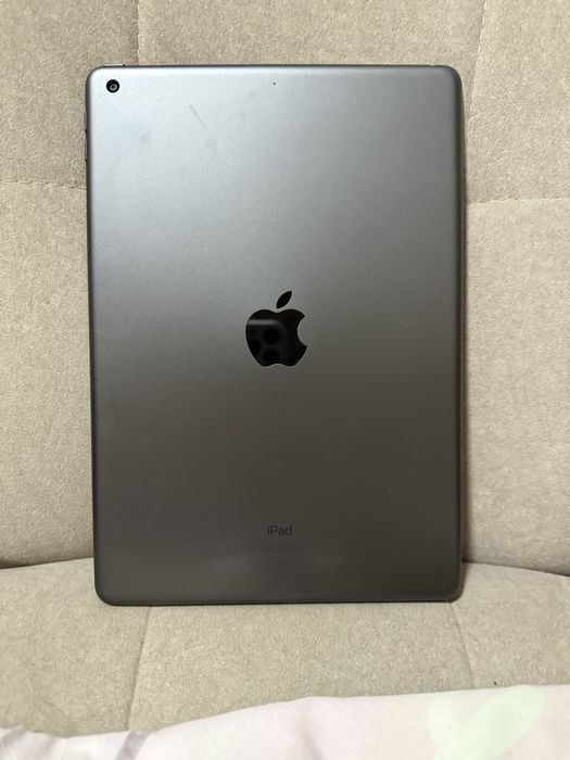 Продам Ipad 10.2 32 gb