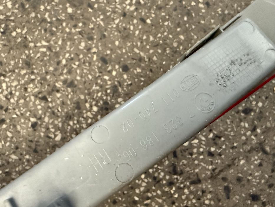 Десен светлоотразител за BMW F16 X6