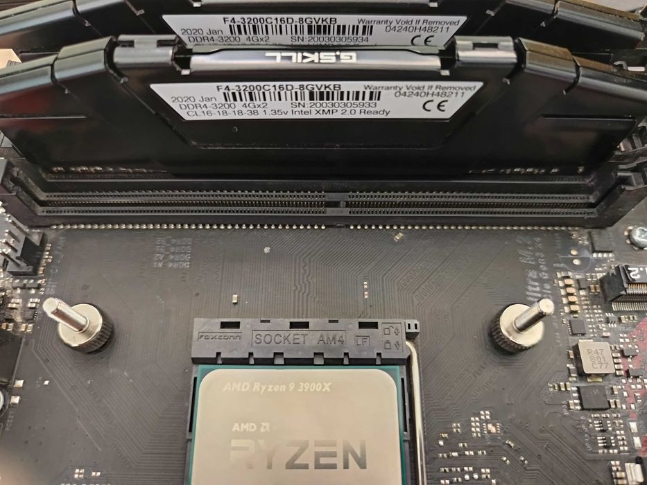 Ryzen 3900x, AsRock AB350 K4, G.Skill 2x4gb, 850 EVO 250GB, Arctic 34