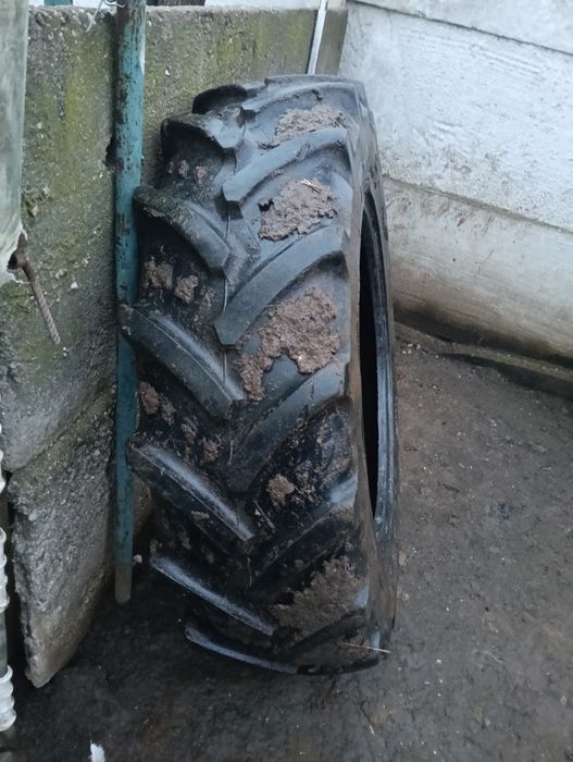 Anvelopa tractor 11.2 r24