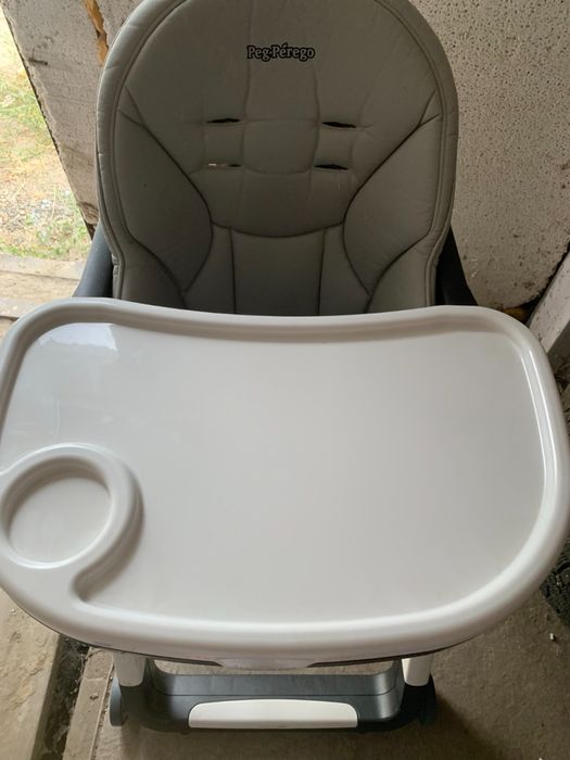 Стульчик для кормления ребенка