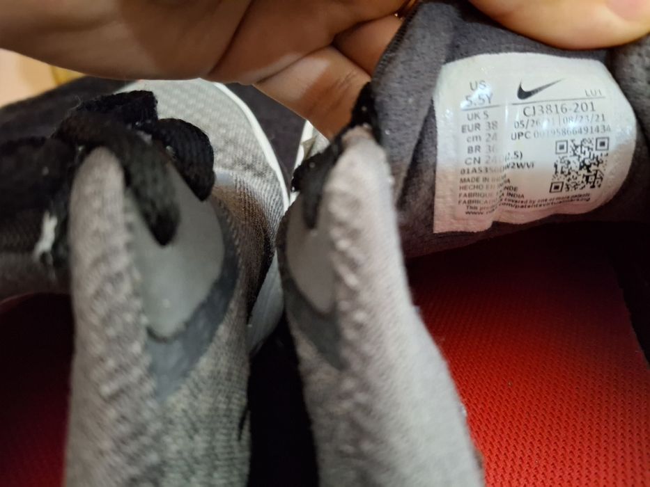 Маратонки Nike 38