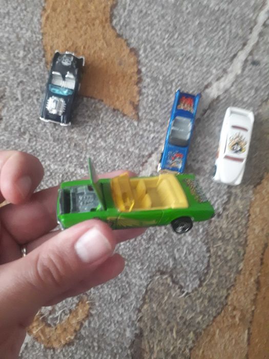 Set de 4 masinute clasice Hot Wheels ( fabricate in anii 80 si 90).