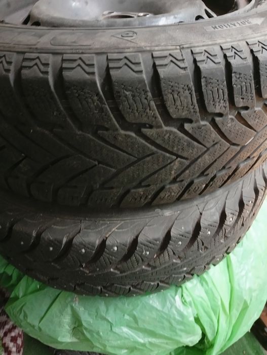 Vând cauciucuri de iarna+ jante tabla R15 5/112