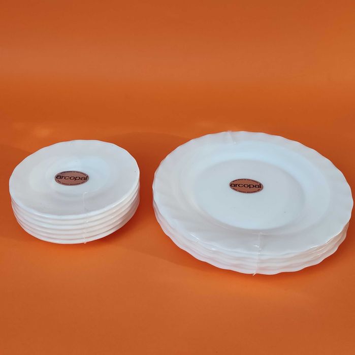 *Arcopal* Франция чисто нов сервиз за кафе от 20 части