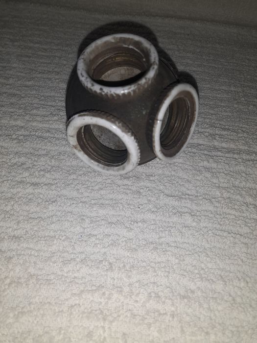 dulie pentru 3 becuri //