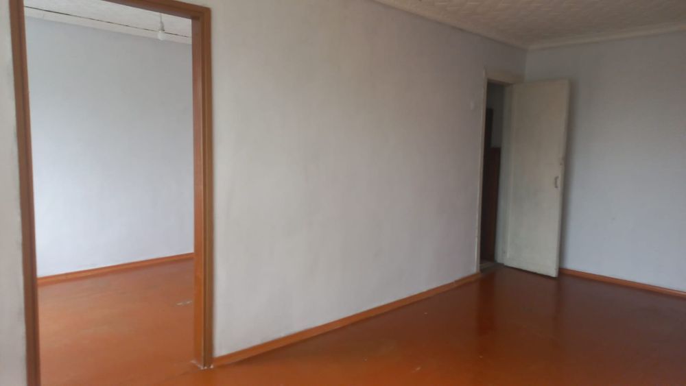 Срочна сдам 2 ком квартиру