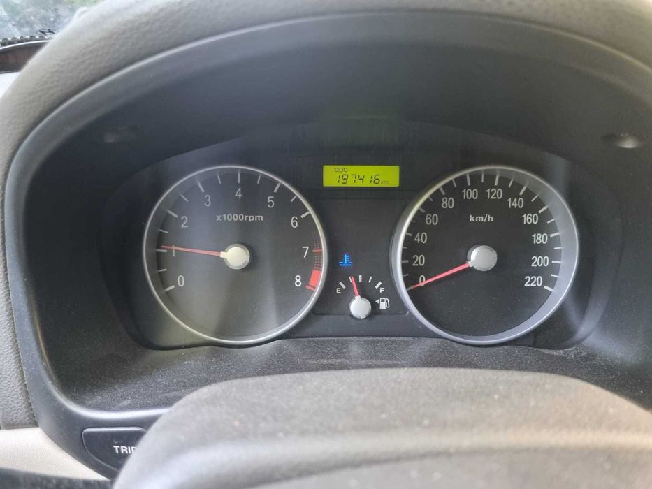 Vand hyundai accent 2006 cu GPL