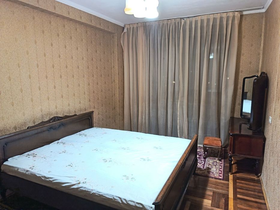Сдается пяти комнатная квартира на Дружбе  народов