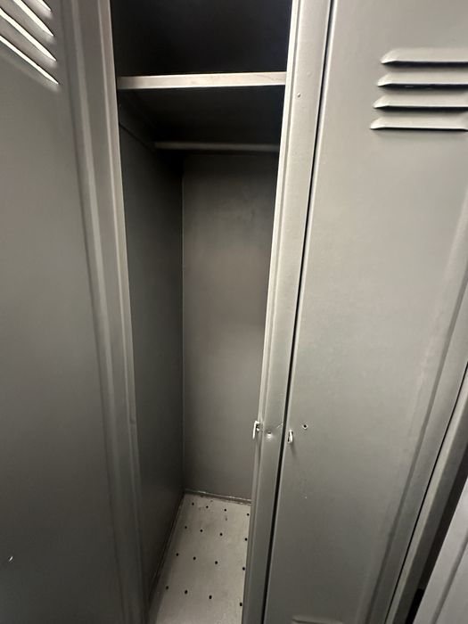 Метални работни шкафове