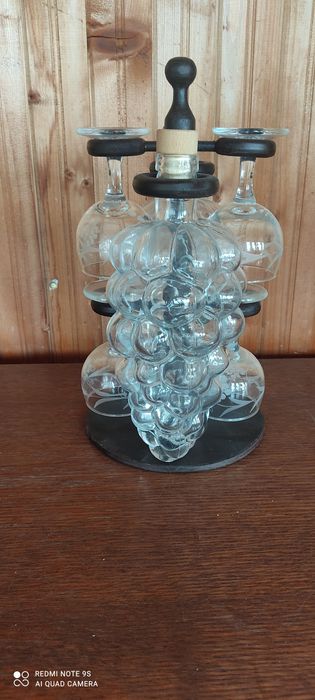 дърворезба козирог, винопроизводител,поставка за вино