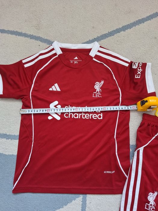 Ново! Детски футболен екип на  Ливърпул за 2025-2026, 7-8 години