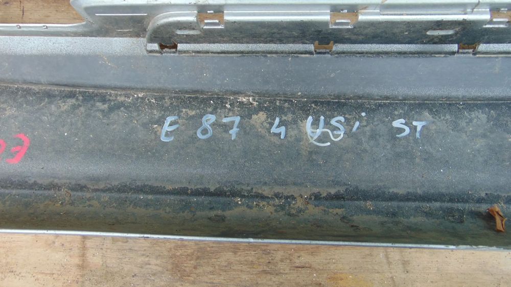 Praguri stanga BMW Seria 1 E87 in 3 usi/5 usi an 2005-2011