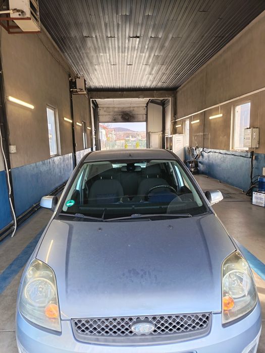 Vind Ford Fiesta  Cutie Automată Benzină