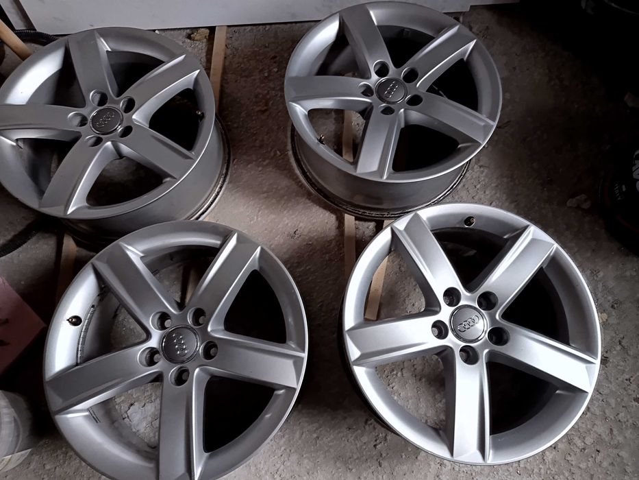 Vând jante audi a4 B8