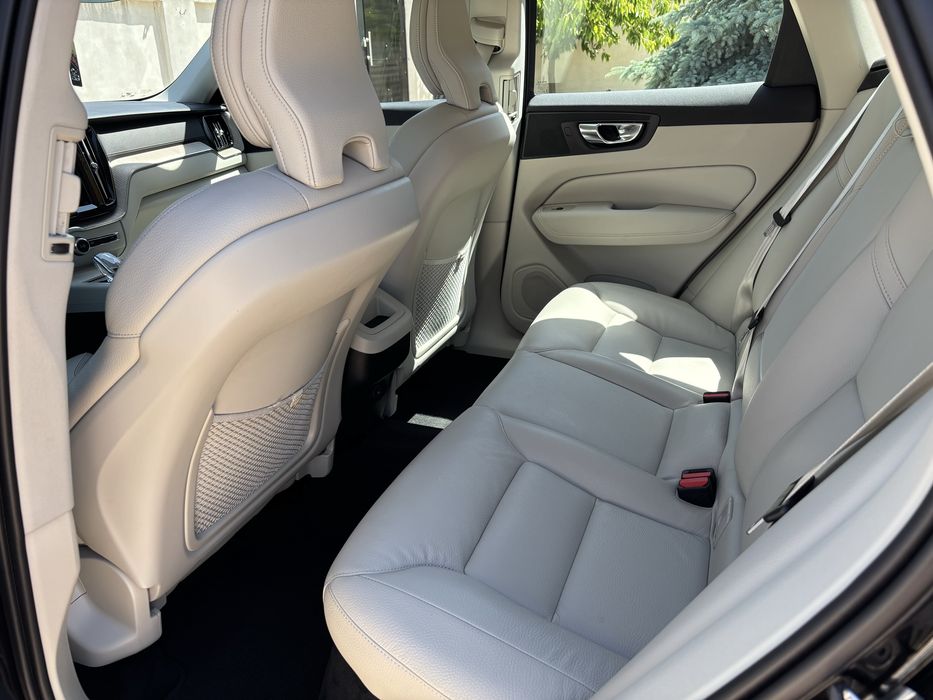 Volvo XC 60 B4 Facelift Recent Adus Tractiune Integrala Mild Hybrid