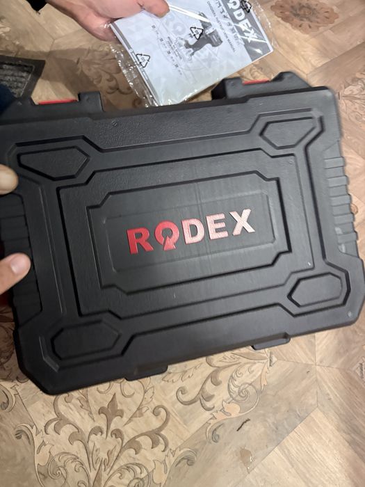 Продам новый электро дрель прифоратор