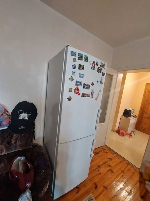 Хладилник с фризер