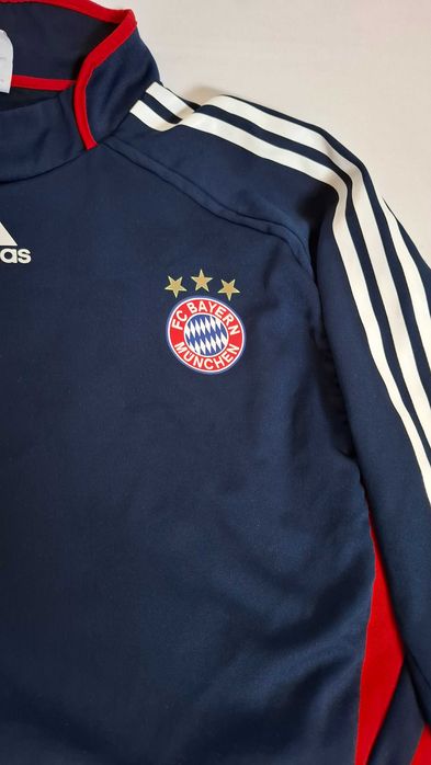 Продавам горнище на Байерн Мюнхен