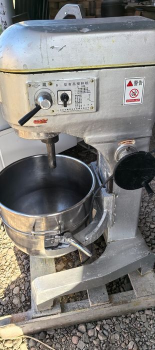 Тестомес  планетарный миксер продам