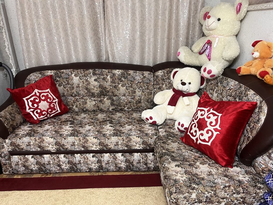 Продам 2 дивана недорого