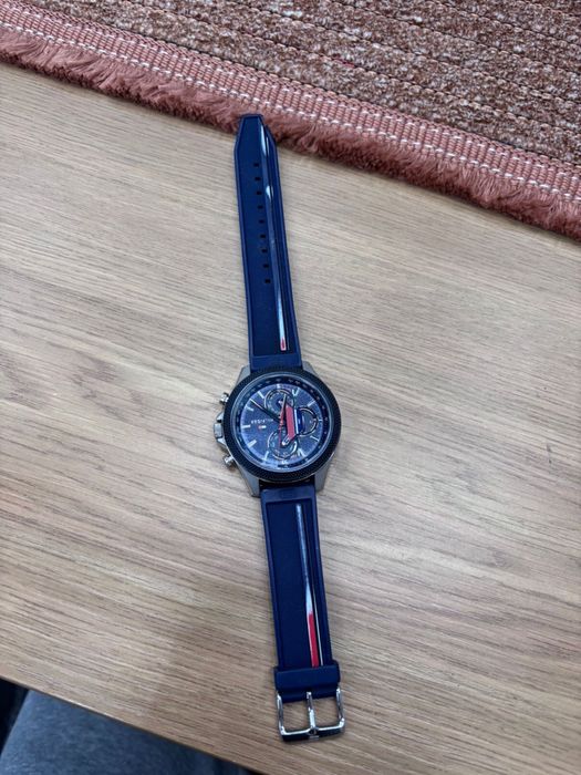 Часы Tommy Hilfiger