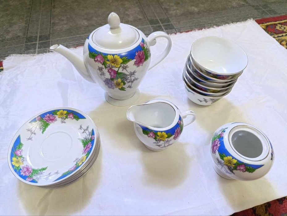 Чайный сервиз на 6 персон
