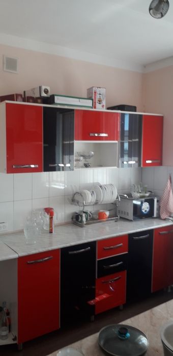 Уй сотилади икки каватли.