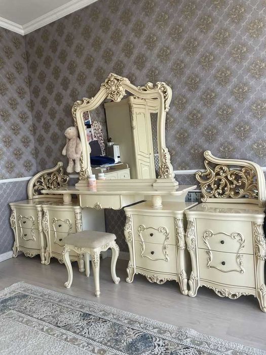 Спальный гарнитур lorena