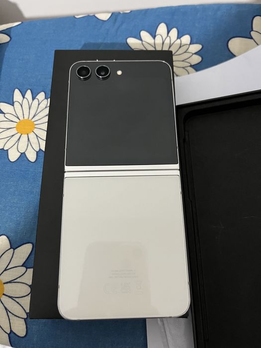 Samunsung zflip 5 512 GB нов
