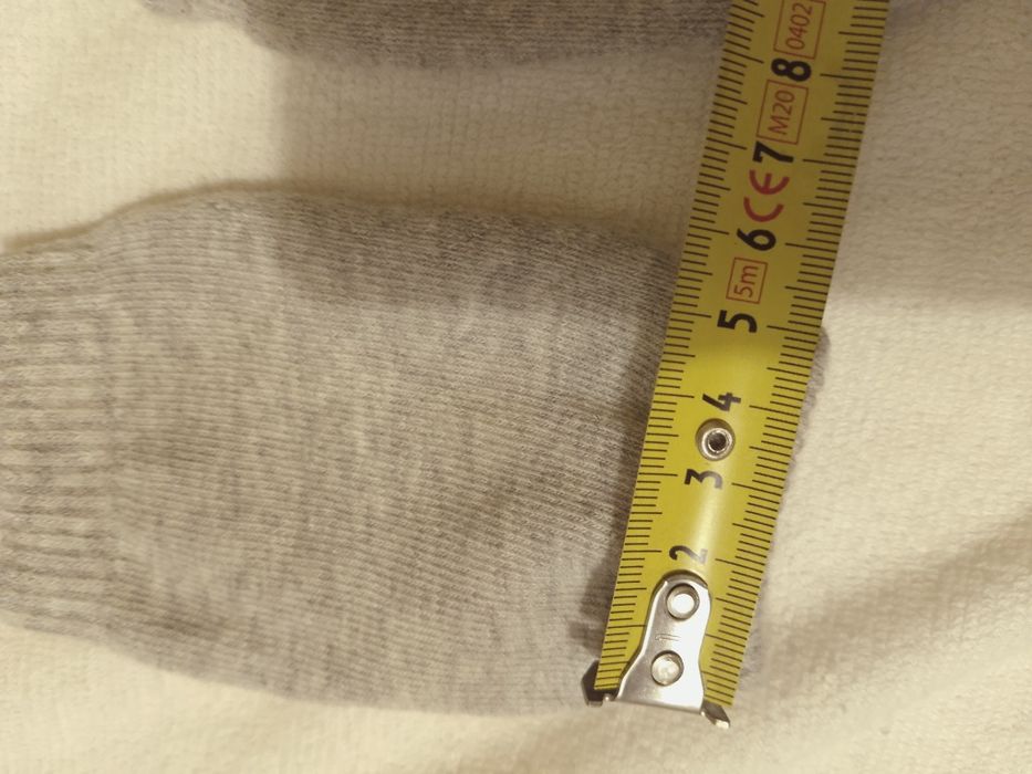 Genunchere bebe groase