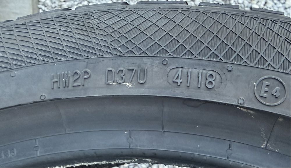 2бр 225/45/18 на 7мм с 18дот