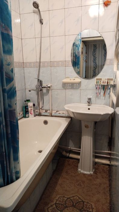 3 xonali uy sotiladi