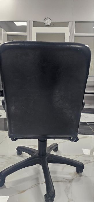 Кресла офисные 2 шт