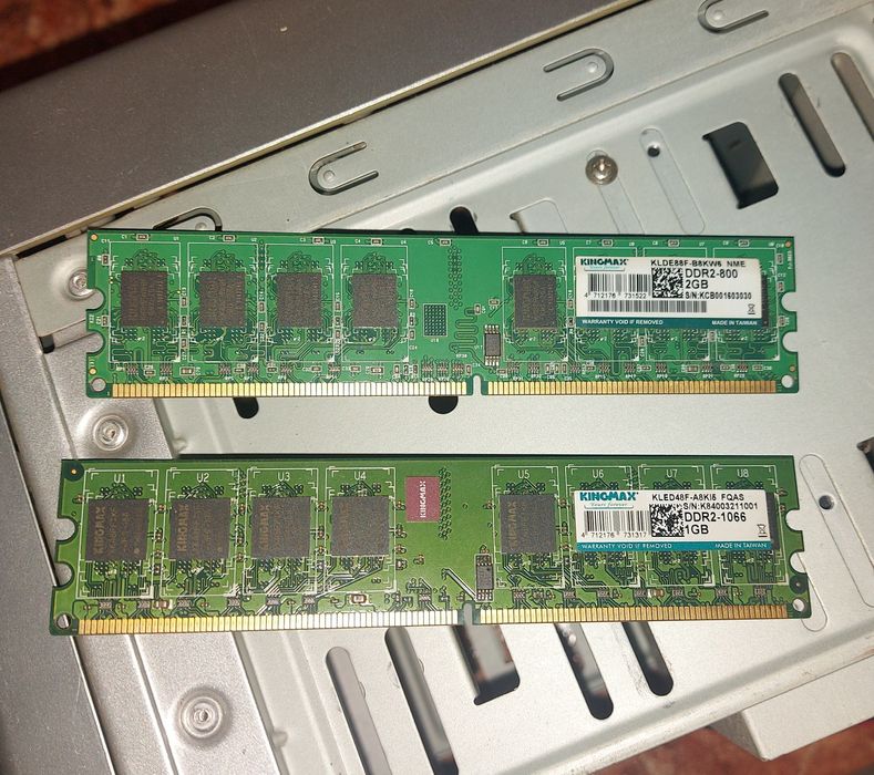 KIT Ram+carcasa+sursa+cooler+placa de baza Asrock cu ddr2 si ddr3