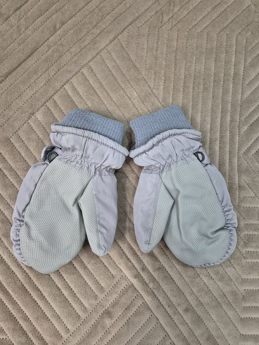 Варежки и манишка