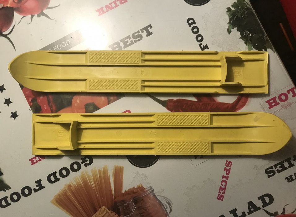 Продам мини лыжи детские