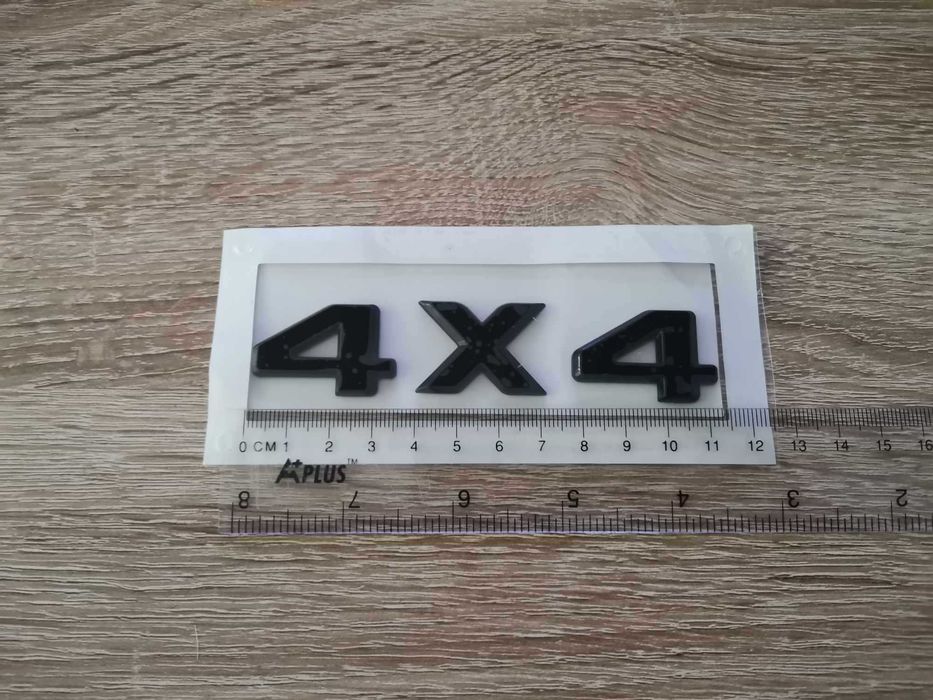 Mercedes Benz черна емблема 4x4