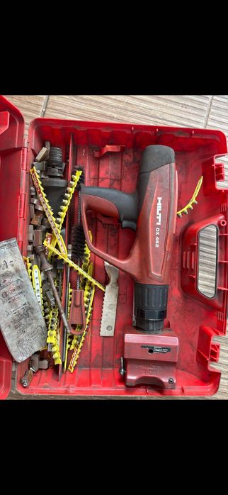 Pistol de batut cuie hilti