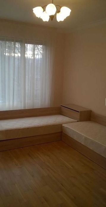 Тристаен апартамент в Иван Вазов