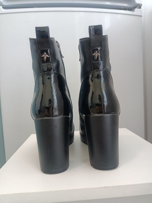 Күздік етік сатылады