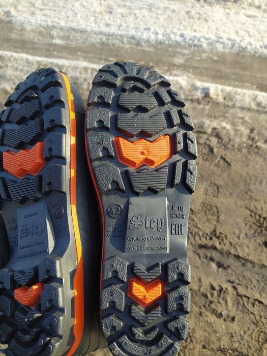 Резиновые утепленные сапоги