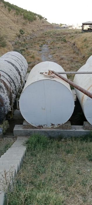 Цистерна 3 штука 25m3 / и 1 штук 55m3. бензин ва дизельга ишлатилган
