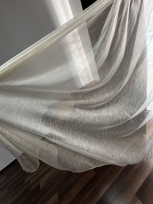 Vând set complet de perdele și draperii